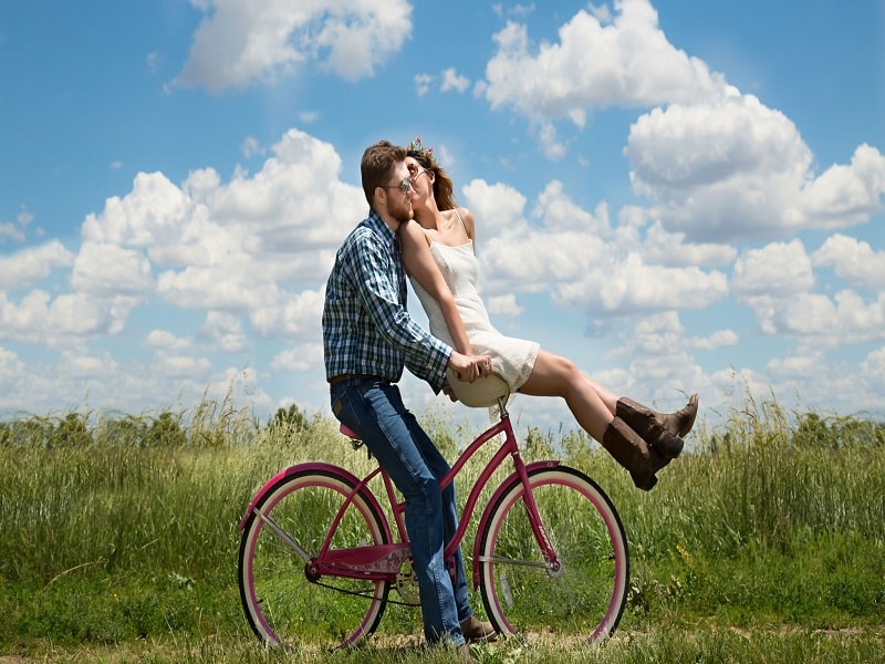 couple cycling- plate full of delight