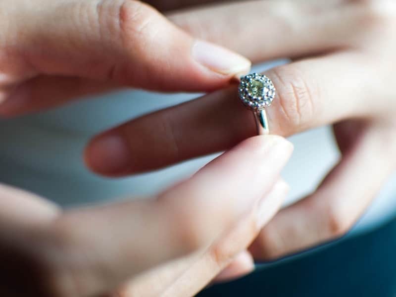 How to choose Engagement Ring for your Partner | Plate Full Of Delight